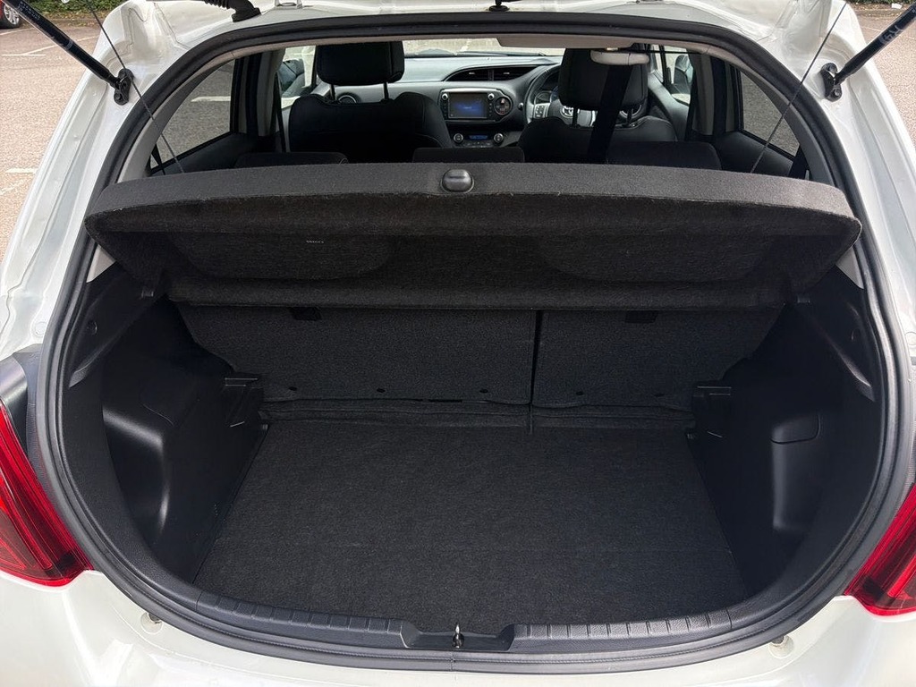 Toyota Yaris Hatchback White #22