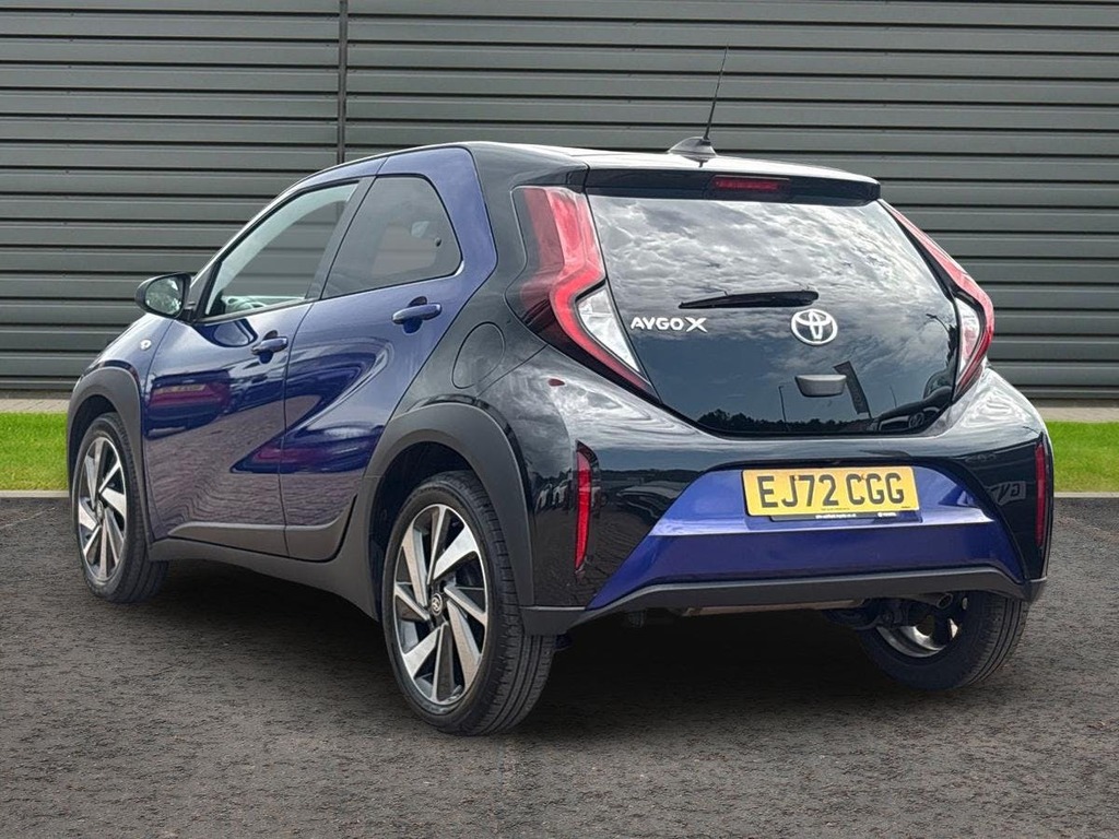 Toyota Aygo X 1.0 Vvt I Edge Hatchback EJ72CGG Blue #5