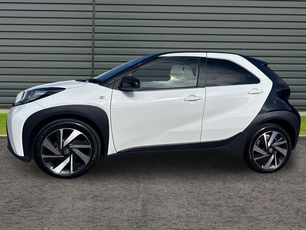 Toyota Aygo X 1.0 Vvt I Edge Hatchback MT23HSK White #6