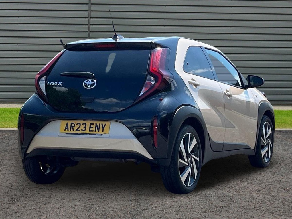 Toyota Aygo X 1.0 Vvt I Edge Hatchback Beige #3