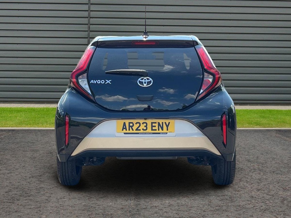 Toyota Aygo X 1.0 Vvt I Edge Hatchback Beige #4