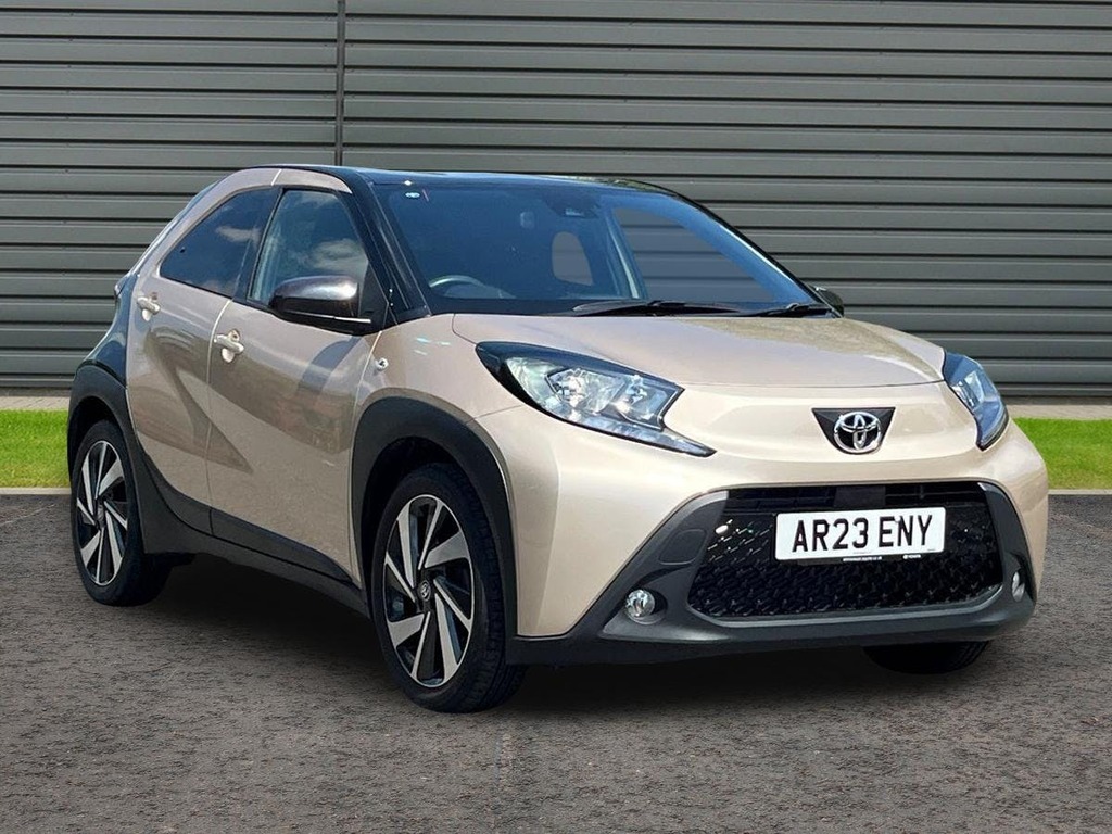 Toyota Aygo X 1.0 Vvt I Edge Hatchback Beige