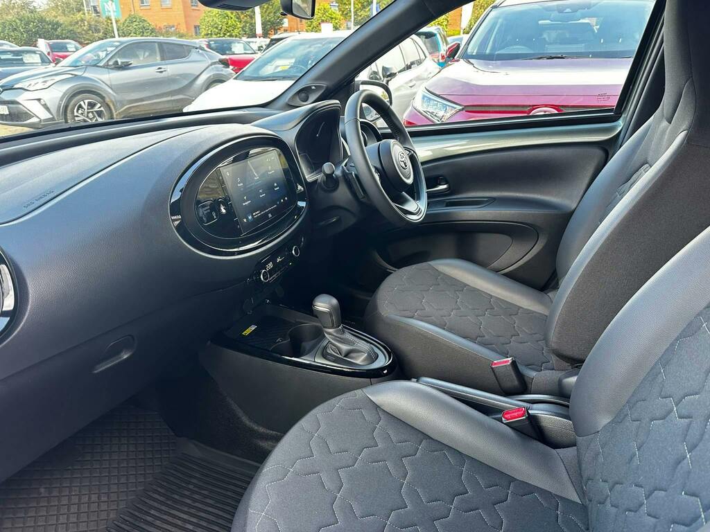 Toyota Aygo X Hatchback Black #18