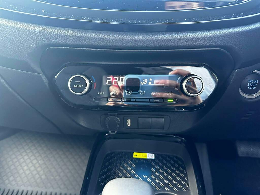 Toyota Aygo X Hatchback Black #21