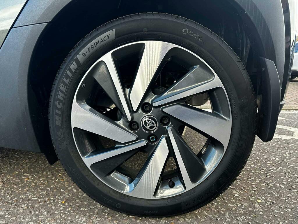 Toyota Aygo X Hatchback Black #9