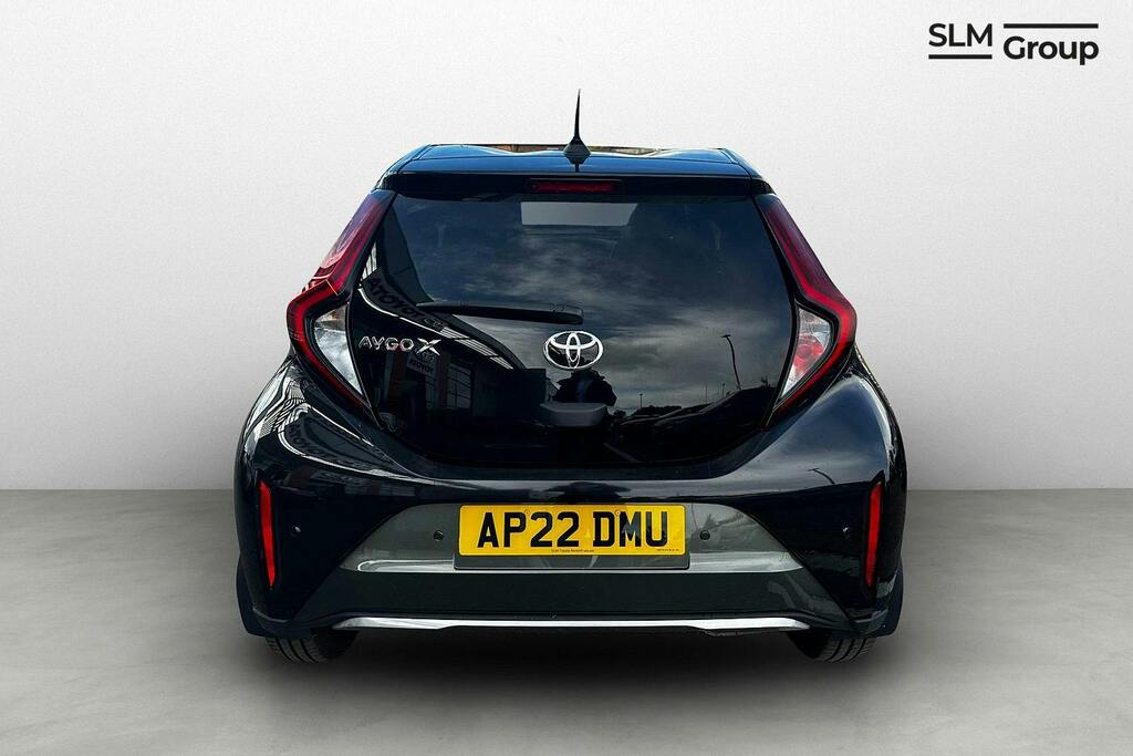 Toyota Aygo X 1.0 Vvt I Exclusive Hatchback X Shift Green #4