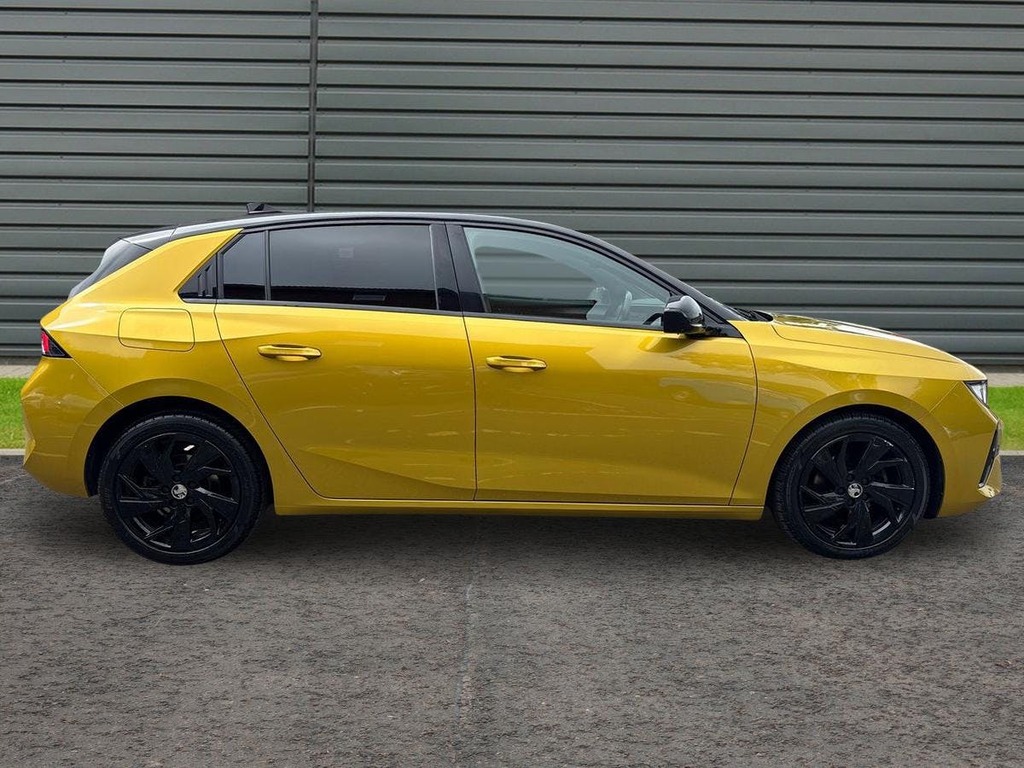 Vauxhall Astra 1.2 Turbo Gs Line Hatchback GY72OLG Yellow #2