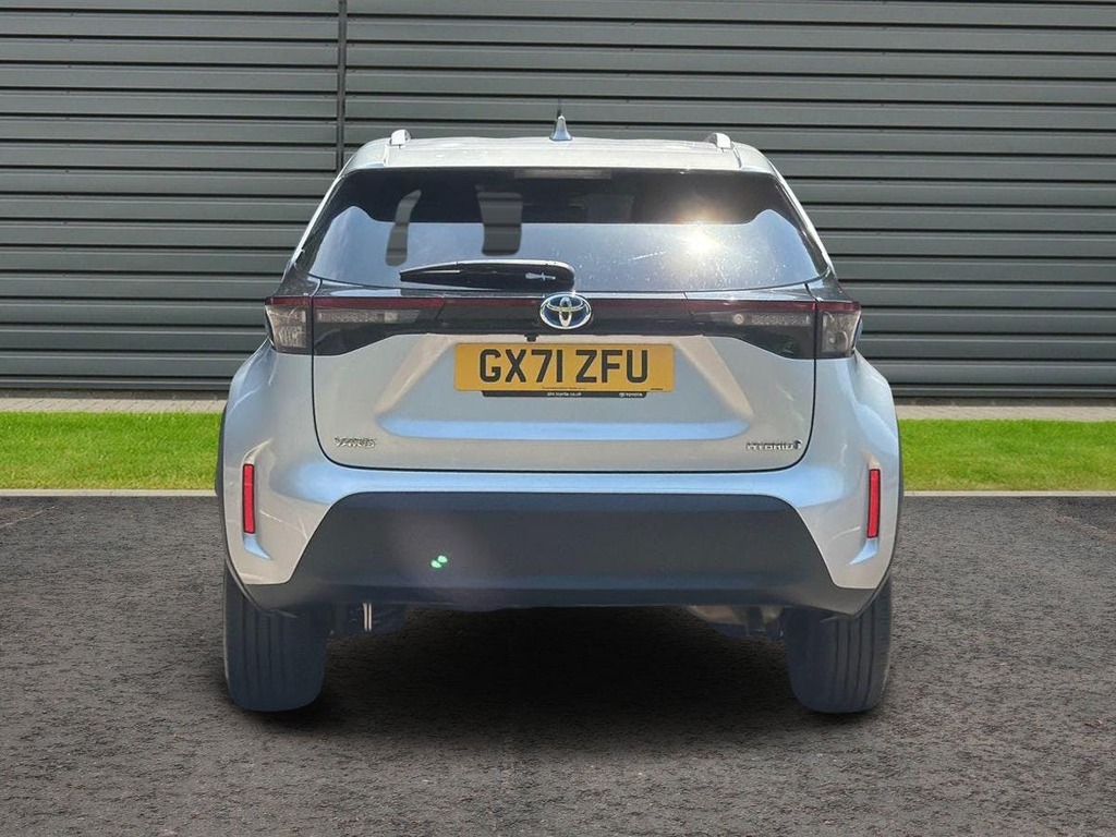 Toyota Yaris Cross 1.5 Vvt-h Design Suv Hybrid E Cvt Silver #4