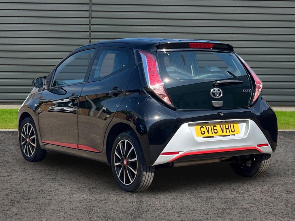 Toyota Aygo 1.0 Vvt I X Pression Hatchback Black #5