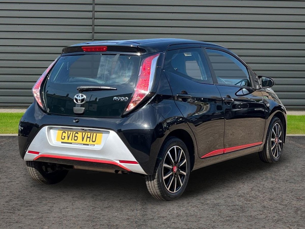 Toyota Aygo 1.0 Vvt I X Pression Hatchback Black #3