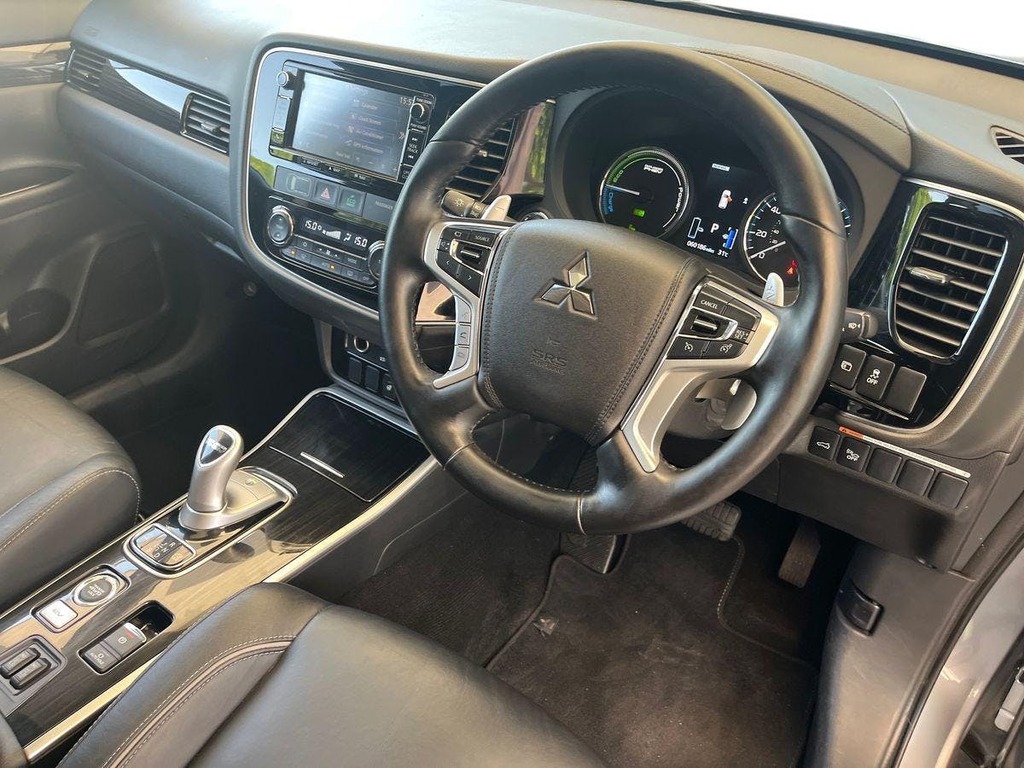 Mitsubishi Outlander Phev 5Hs Grey #10