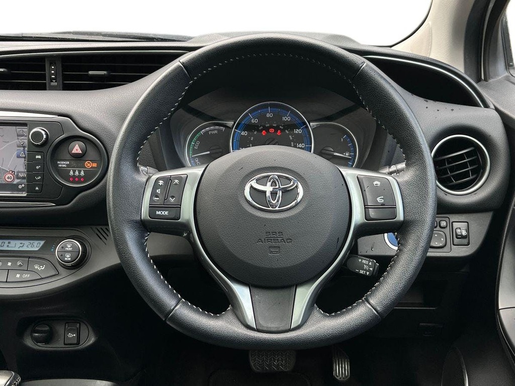 Toyota Yaris 1.5 Vvt-h Excel Hatchback Hybrid E Cvt White #10