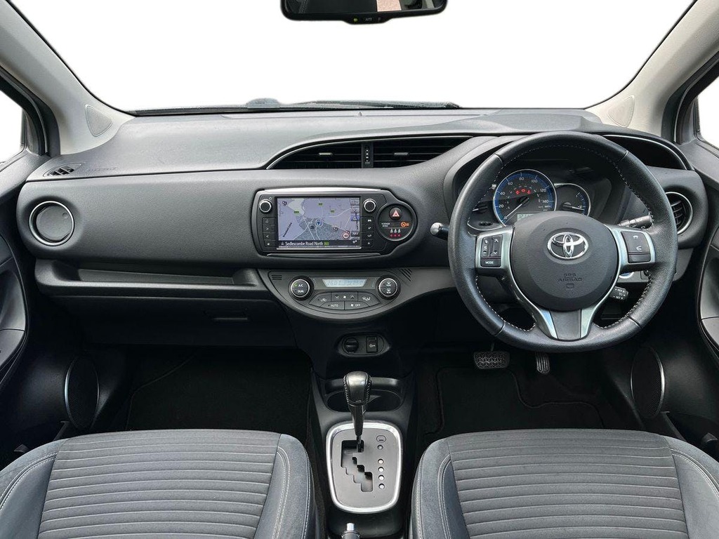 Toyota Yaris 1.5 Vvt-h Excel Hatchback Hybrid E Cvt White #11