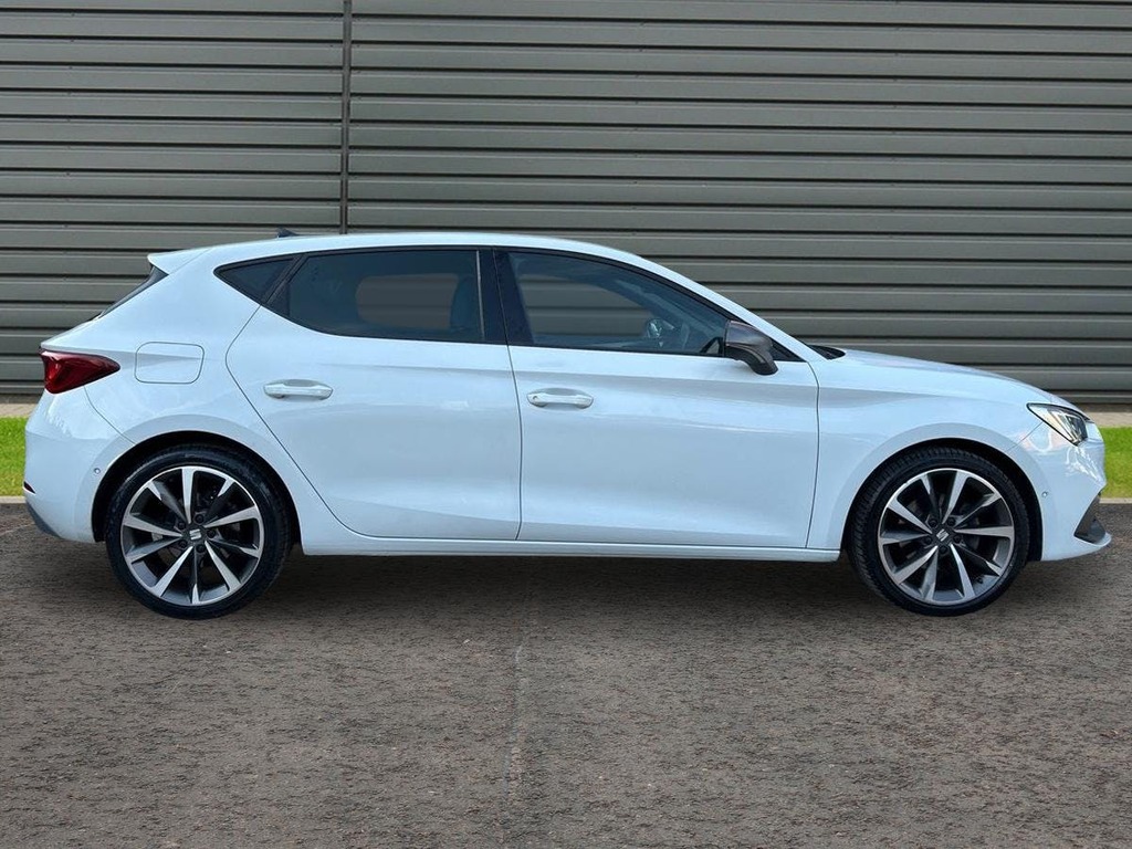 Seat Leon 1.5 Tsi Evo Fr Sport Hatchback DF21EXC White #2