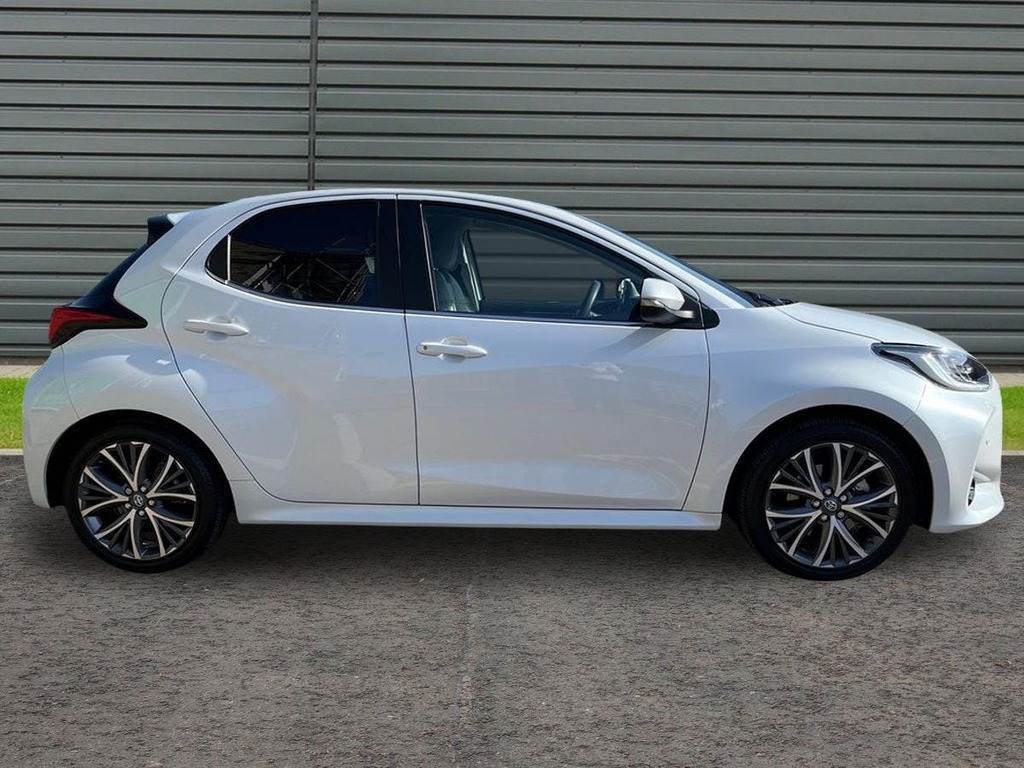 Toyota Yaris 1.5 Vvt-h Excel Hatchback Hybrid E Cvt AO73NTE White #2