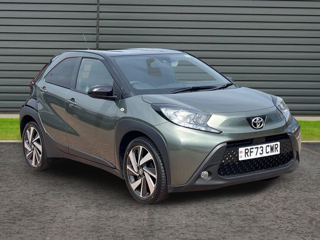 Toyota Aygo X 1.0 Vvt I Edge Hatchback Green