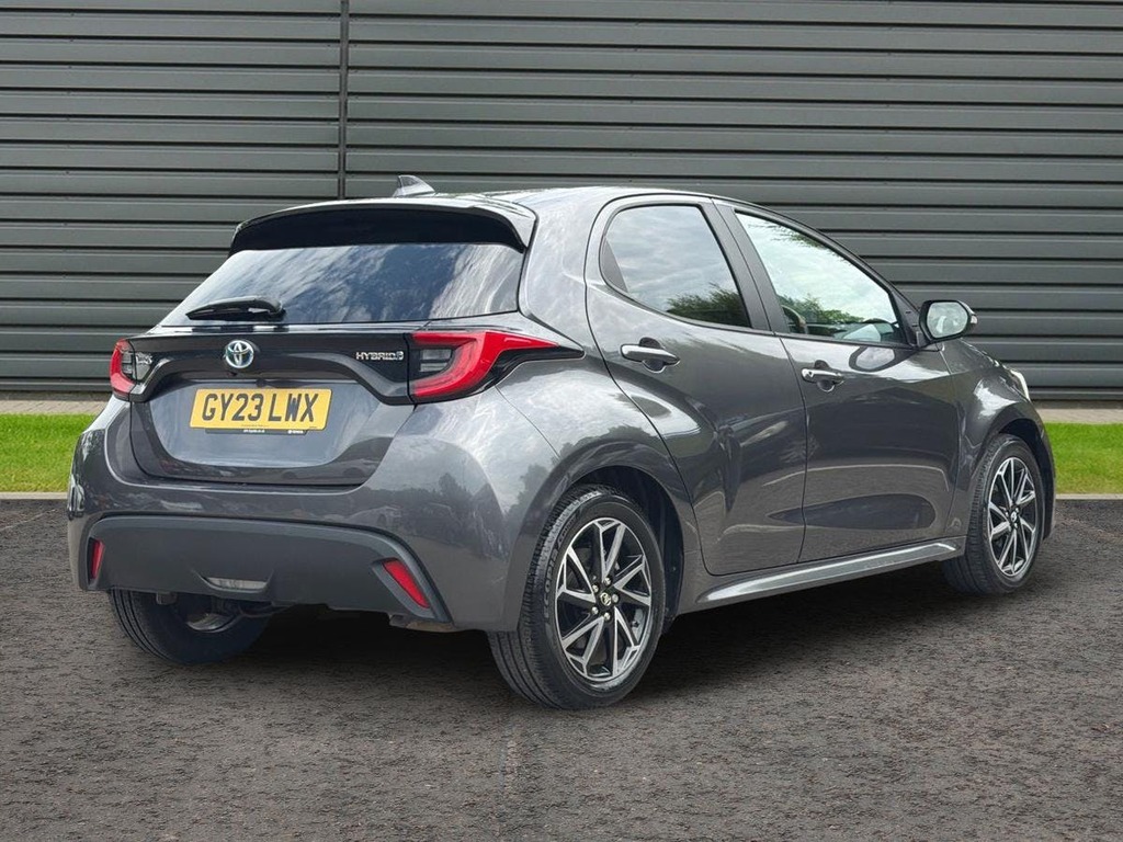 Toyota Yaris 1.5 Vvt-h Design Hatchback Hybrid E Cvt GY23LWX Grey #3