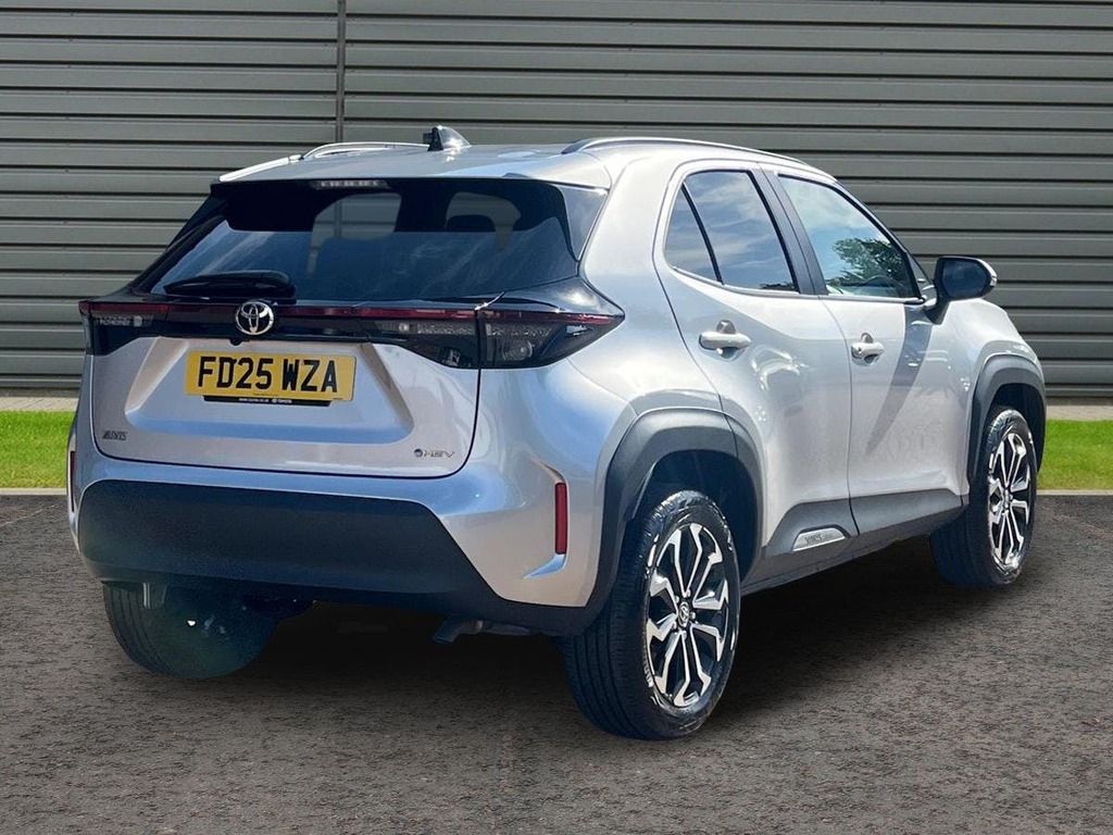 Toyota Yaris Cross 1.5 Vvt-h Design Suv Hybrid E Cvt Silver #3