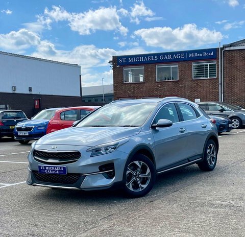 Kia Xceed Suv Silver