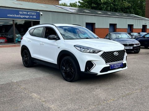 Hyundai Tucson Suv GK69GPO White #4