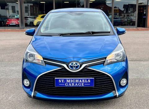 Toyota Yaris Hatchback GF66MTU Blue #5