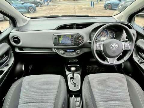 Toyota Yaris Hatchback GF66MTU Blue #2