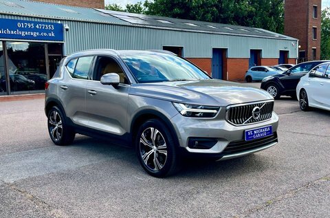 Volvo XC40 1.5 T5 Recharge Phev R Design Pro Red #4