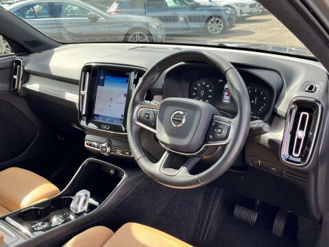Volvo XC40 1.5 T5 Recharge Phev R Design Pro Red #17
