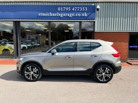 Volvo XC40 1.5 T5 Recharge Phev R Design Pro Red #11