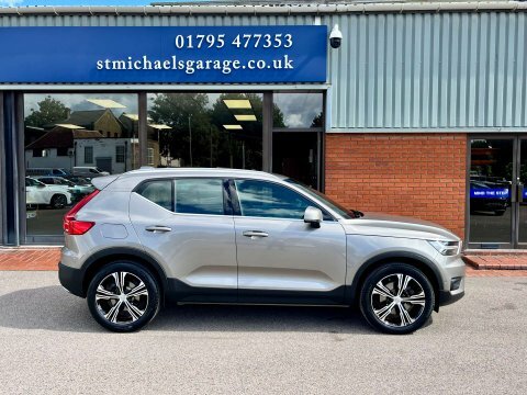 Volvo XC40 1.5 T5 Recharge Phev R Design Pro Red #10