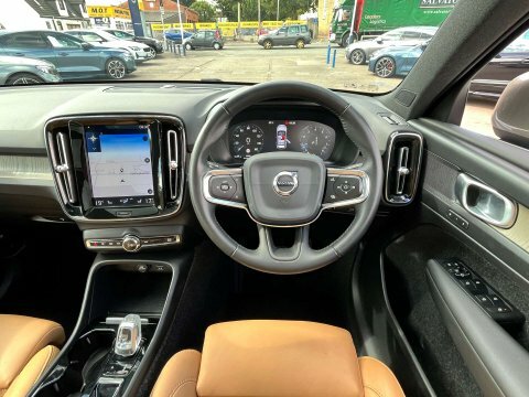 Volvo XC40 1.5 T5 Recharge Phev R Design Pro Red #18