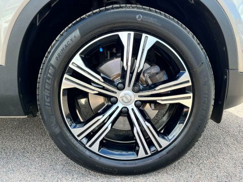 Volvo XC40 1.5 T5 Recharge Phev R Design Pro Red #15