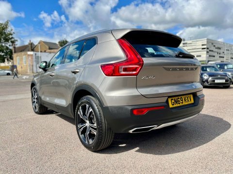 Volvo XC40 1.5 T5 Recharge Phev R Design Pro Red #72