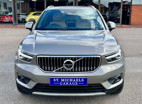 Volvo XC40 1.5 T5 Recharge Phev R Design Pro Red #5