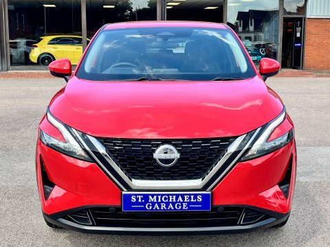 Nissan Qashqai Suv BT72NHF Red #6