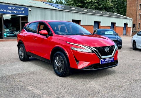 Nissan Qashqai Suv BT72NHF Red #4