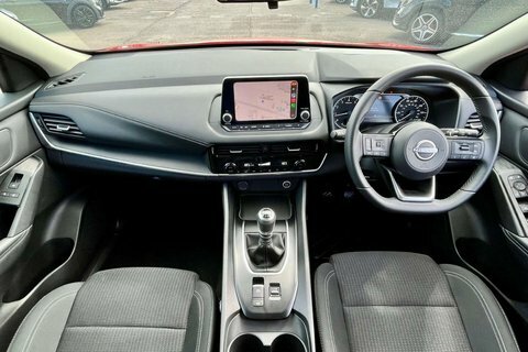 Nissan Qashqai Suv BT72NHF Red #2