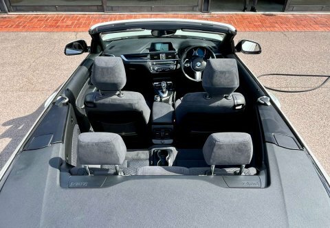 BMW 2 Series Convertible YK68YHW White #6