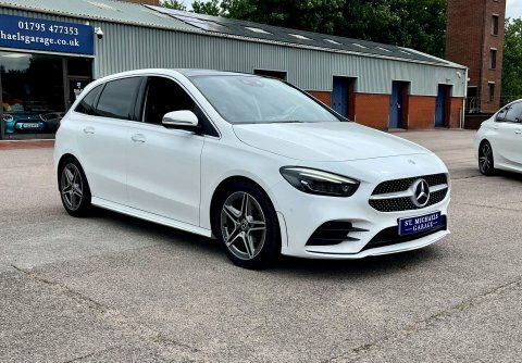 Mercedes-Benz B Class Mpv White #4