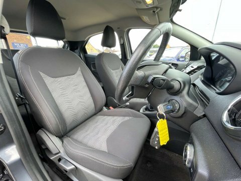 Ford KA+ 1.2 85 Zetec White #40