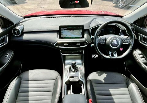 MG HS Suv SE23UZO Red #2