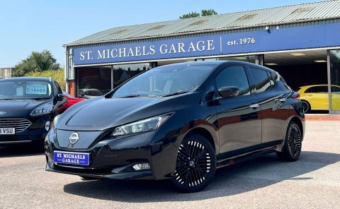 Nissan Leaf Hatchback RK23YTX Black