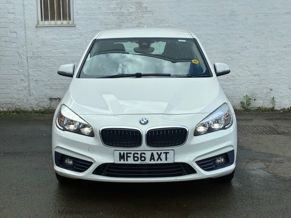 BMW 2 Series Active Tourer 2L Sport White #4