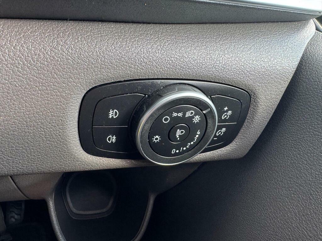 Ford Tourneo Custom Automatic Red #40