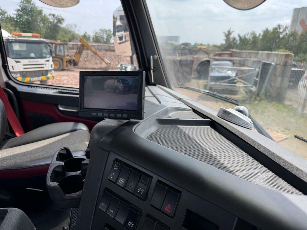 Volvo Fl818 4X2 Day #8