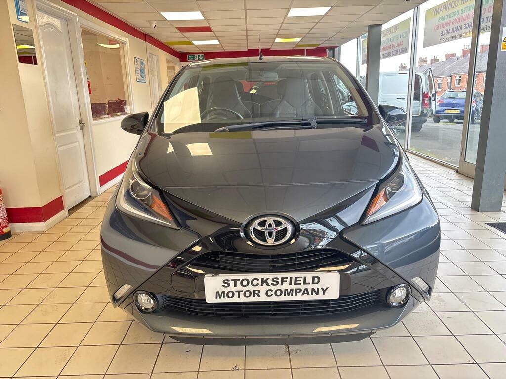 Toyota Aygo 1.0 Vvt-i X-pression Euro 5 Grey #2