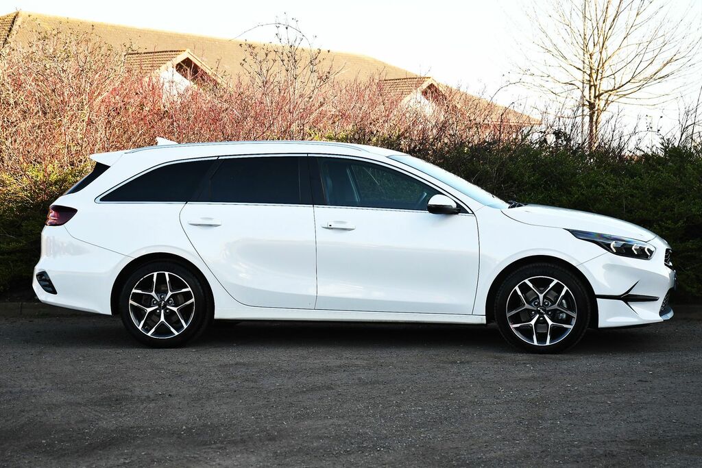 Kia Ceed 1.5 T-gdi 3 Sportswagon Euro 6 NV74CZM White #2
