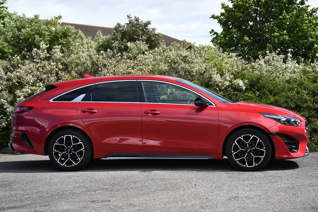 Kia Proceed 1.5 T-gdi Gt-line Shooting Brake HT73VZD Red #2
