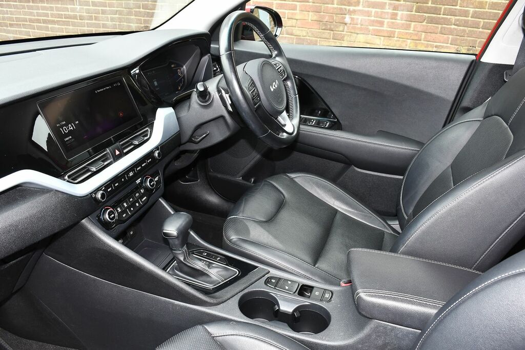 Kia Niro 1.6 Gdi 3 Suv Hybrid Dct Euro 6 Ss FV71VEM Red #4