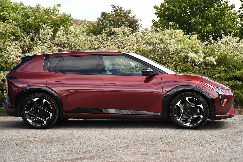 Kia EV4 81.4Kwh Gt-line Hatchback 201 B NV75MFU Red #2